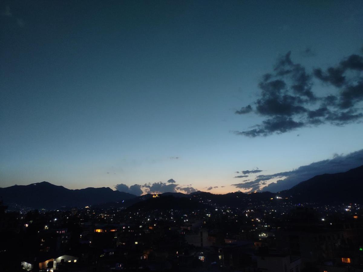 Yog Hostel Katmandu Zewnętrze zdjęcie