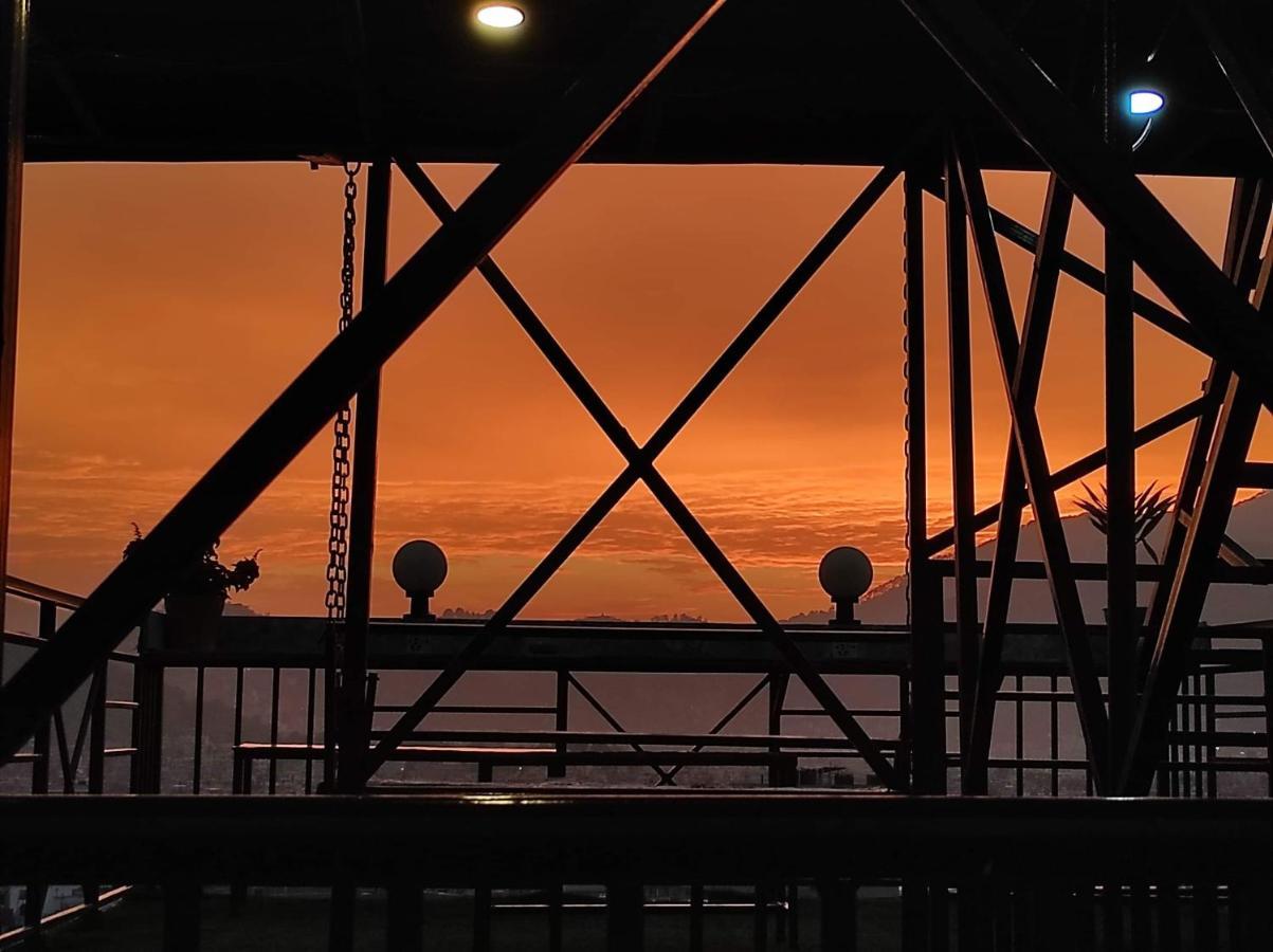 Yog Hostel Katmandu Zewnętrze zdjęcie
