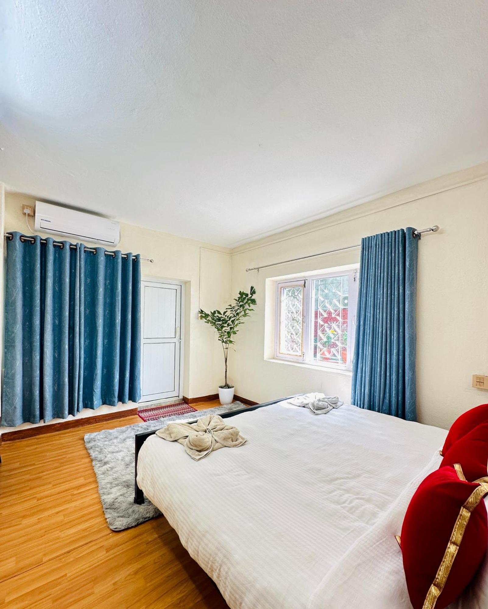 Yog Hostel Katmandu Zewnętrze zdjęcie