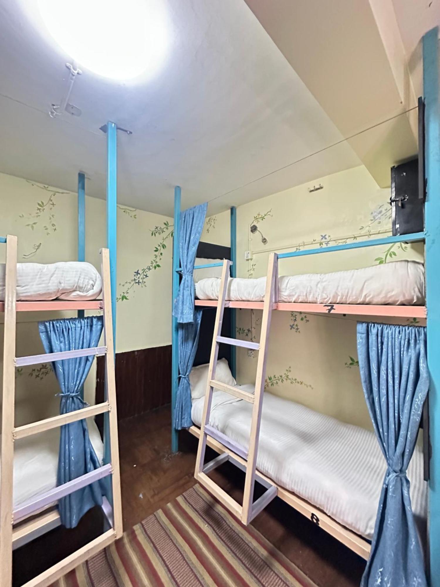Yog Hostel Katmandu Zewnętrze zdjęcie