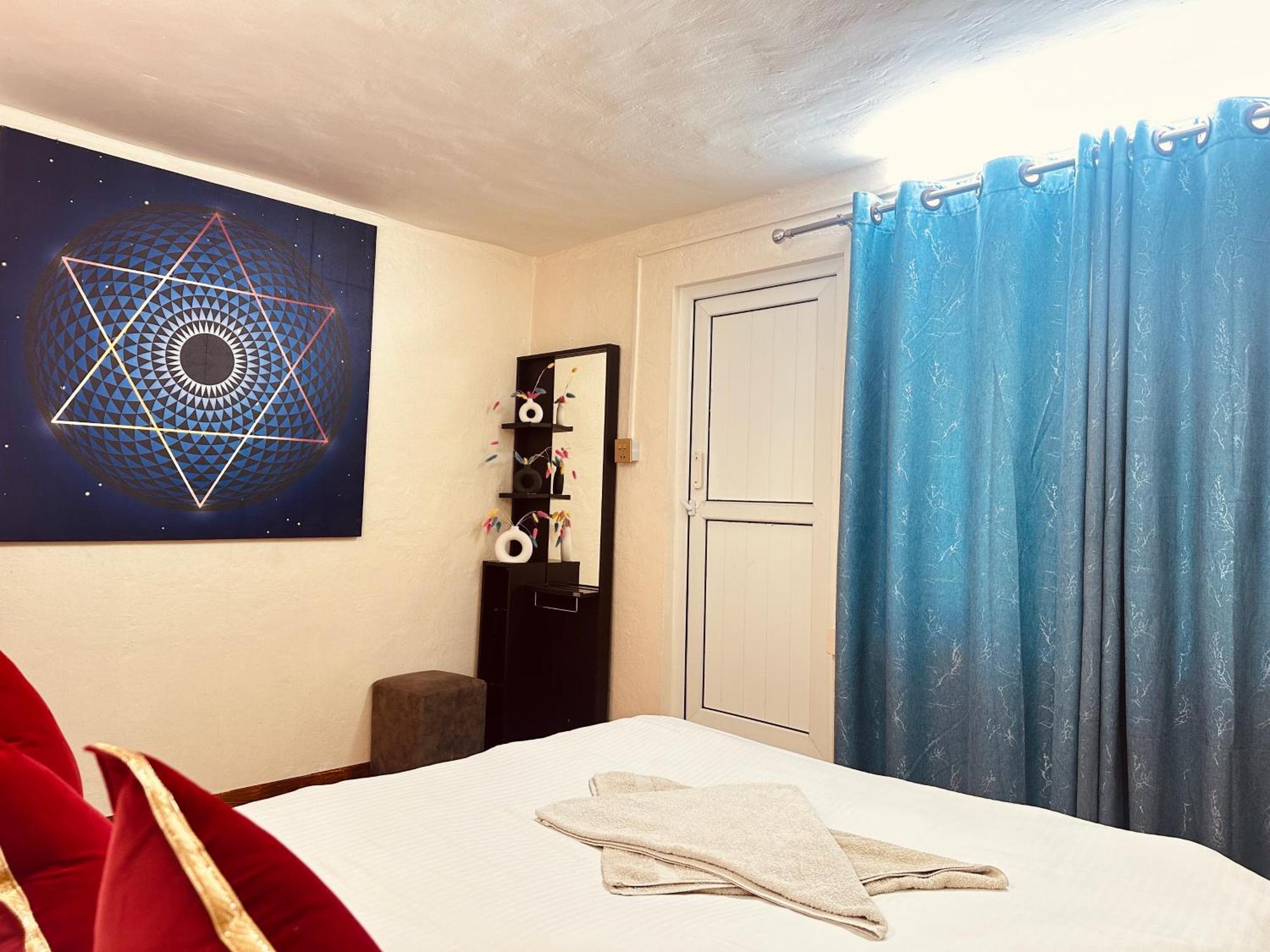 Yog Hostel Katmandu Zewnętrze zdjęcie