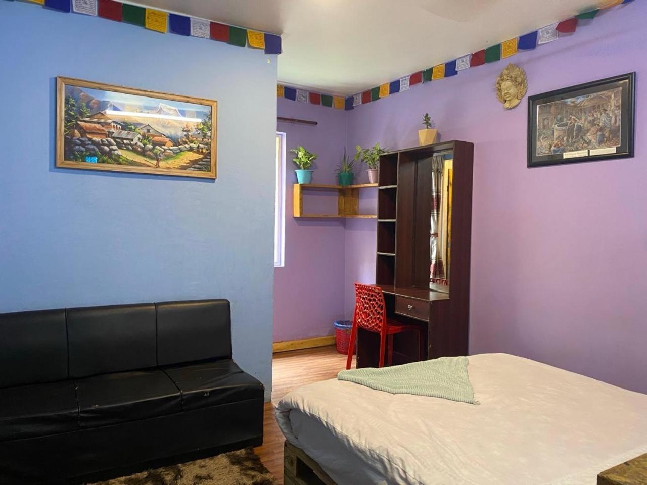 Yog Hostel Katmandu Zewnętrze zdjęcie
